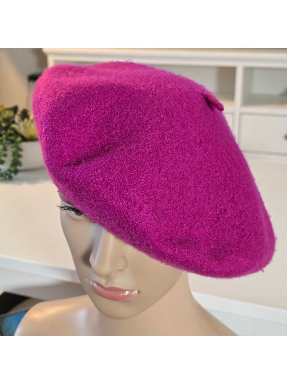 Elegant 100% Wool Fushia Pink Beret